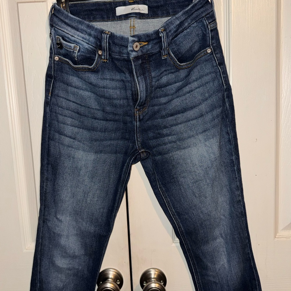 KanCan Mid-Rise Distressed Jeans – Size 27